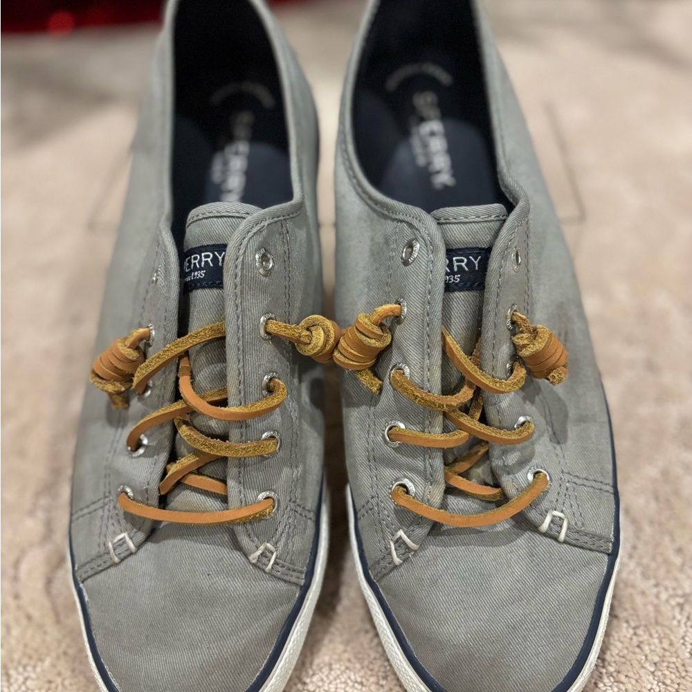 Sperry Sneakers Sz 9